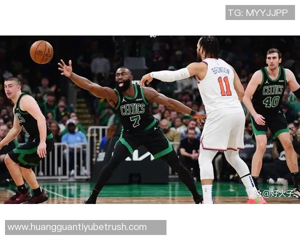 内线核心表现出色科内特半场高效贡献8分4板1帽助球队领先