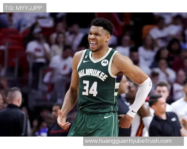 字母哥回忆受伤时刻如遭重击却发现四周无人感慨不已