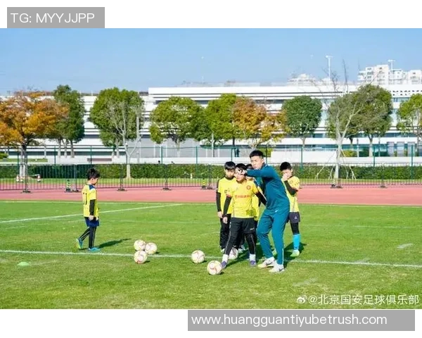 将北京国安足球公益课引入苏州共同感受足球带来的无限快乐与激情 将北京国安足球公益课引入苏州共同感受足球带来的无限快乐与激情
