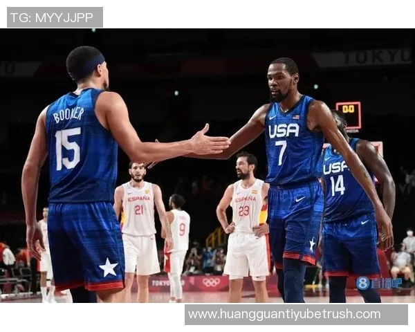 布克全能表现助力球队胜利16投10中罚球9中11贡献30分9篮板5助攻2抢断正负值高达21