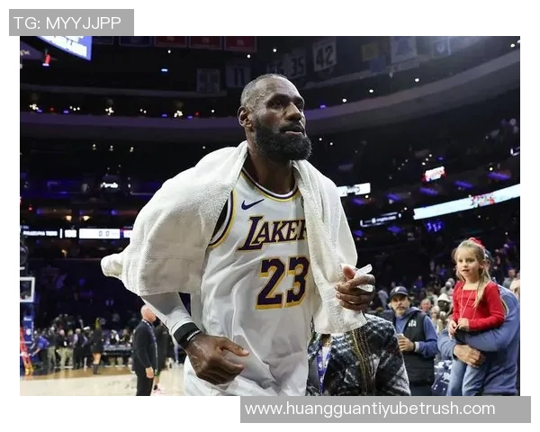 詹姆斯坦言追求历史最佳球员目标需从基础和热爱过程开始