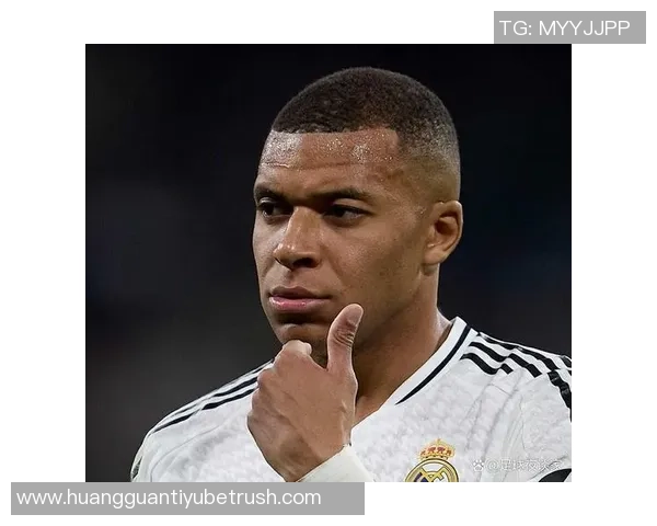 卡瓦哈尔伤后首次回归皇马合练姆巴佩继续专注恢复训练